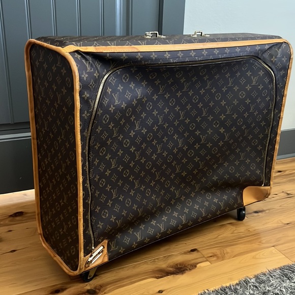 Louis Vuitton Pullman - Picture 3 of 8